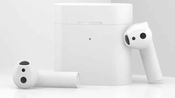 Xiaomi TV and Earbuds Xiaomi TV and Earbuds