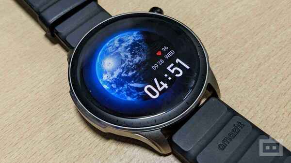 6- Amazfit Zepp E Stylish Smartwatch 6- Amazfit Zepp E Stylish Smartwatch
