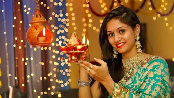 1. Be smart this Diwali 1. Be smart this Diwali