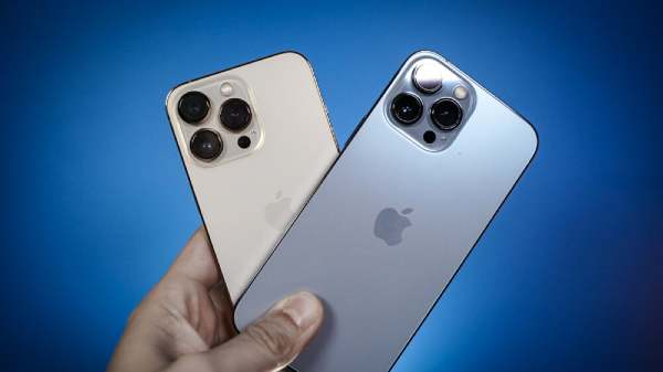 Flipkart पर मची है लूट! बाजार से आधे दाम पर मिल रहा iPhone 11 Flipkart पर मची है लूट! बाजार से आधे दाम पर मिल रहा iPhone 11