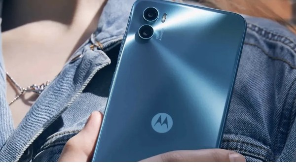 Moto E2 2s आज से सेल के लिए उपलब्ध, जानें कीमत, फीचर्स Moto E2 2s आज से सेल के लिए उपलब्ध, जानें कीमत, फीचर्स