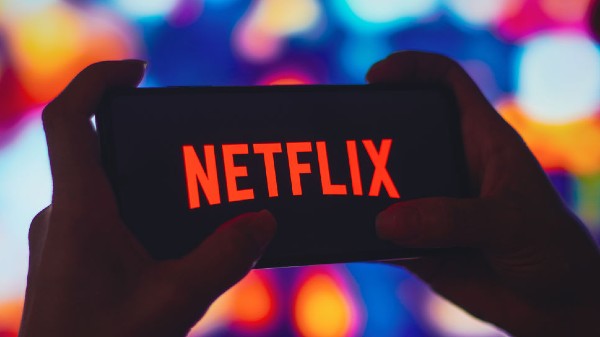 Netflix का पासवर्ड शेयर करना पड़ेगा भारी! कंपनी चार्ज करेगी एक्स्ट्रा र Netflix का पासवर्ड शेयर करना पड़ेगा भारी! कंपनी चार्ज करेगी एक्स्ट्रा र