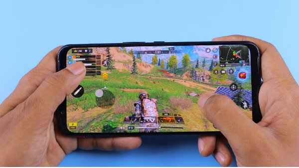 1- Stream your gameplay online ( अपने गेमप्ले को ऑनलाइन स्ट्रीम करें ) 