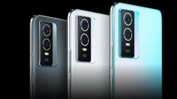 धूम मचाने आया Vivo का 50MP कैमरे वाला धांसू फोन, मिलेगी 12GB रैम धूम मचाने आया Vivo का 50MP कैमरे वाला धांसू फोन, मिलेगी 12GB रैम