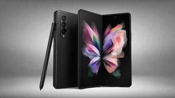 3. Samsung Galaxy Z Fold 3 3. Samsung Galaxy Z Fold 3