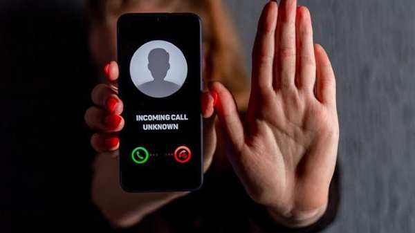 अनजान नंबरों से WhatsApp वीडियो कॉल न उठाएं अनजान नंबरों से WhatsApp वीडियो कॉल न उठाएं