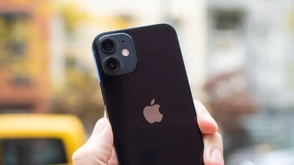 Flipkart पर iPhone 12 Mini को सिर्फ 16,999 में खरीदने मौका, जल्दी करें Flipkart पर iPhone 12 Mini को सिर्फ 16,999 में खरीदने मौका, जल्दी करें