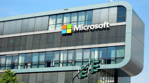 Microsoft ने अपने 10,000 कर्मचारियों को नौकरी से निकाला Microsoft ने अपने 10,000 कर्मचारियों को नौकरी से निकाला