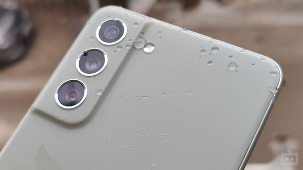 Samsung Galaxy S22 प्लस को सबसे कम कीमत में खरीदने का शानदार मौका