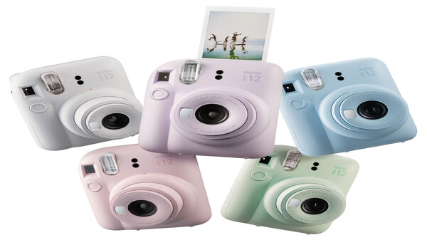 Fujifilm ने  INSTAX Mini 12 इंस्टेंट कैमरा किया लॉन्च, कीमत कम