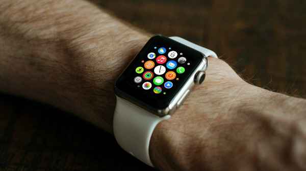 9 हजार में मिल रही 29,990 रुपये कीमत वाली Apple Watch, जानें सभी डिटेल