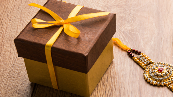 Raksha Bandhan: स्मार्टवॉच, ईयरबड्स के साथ इन गैजेट को करें गिफ्ट