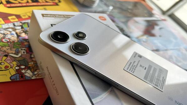 Redmi 12 5G पर मिल रहा बंपर डिस्काउंट, इतनी कम कीमत में खरीदें फोन