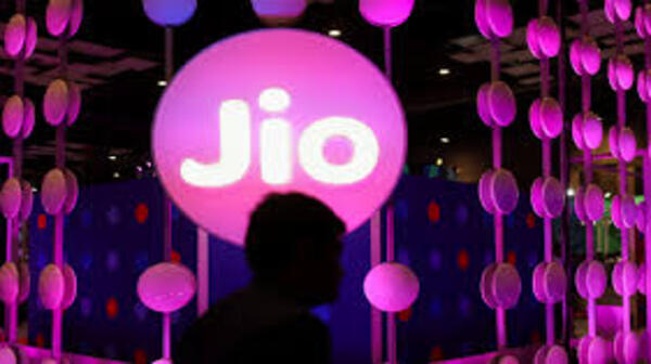 Jio, Airtel, Vi के डेली 2GB डाटा के साथ आने वाले सस्ते प्री-पेड प्लान