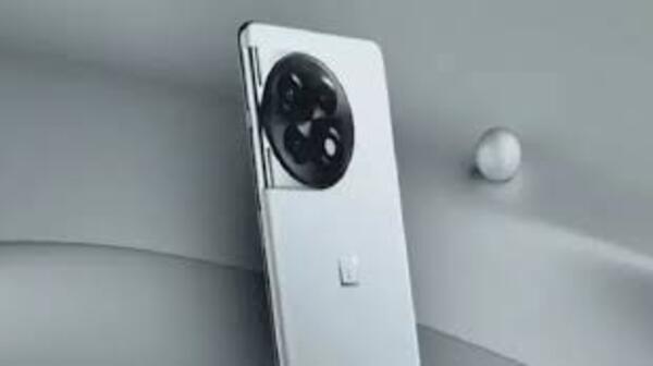 भारत में जल्द लॉन्च होंगे Oneplus से लेकर iQoo के ये धांसू स्मार्टफोन