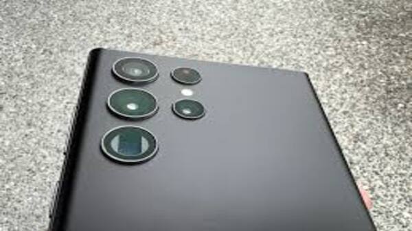 Samsung Galaxy S22 को अब तक के सबसे कम कीमत में खरीदें, जानें ऑफर 