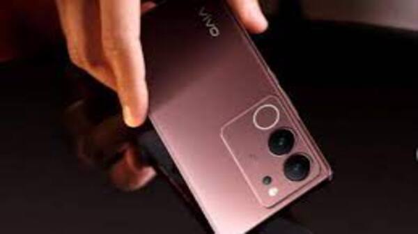 Vivo V30 गीकबेंच पर स्पॉट, Snapdragon 7 Gen 3 के साथ होगी एंट्री