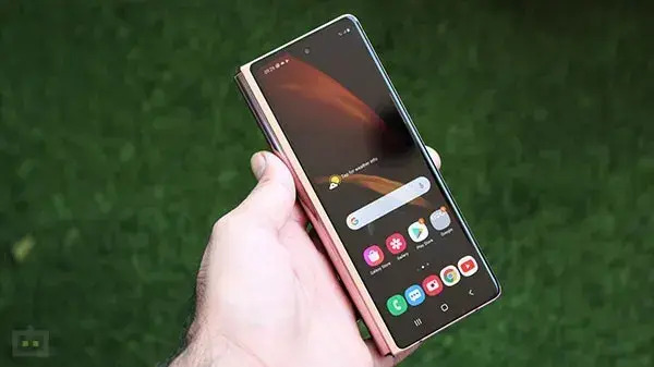 Apple ने बंद किया फोल्डेबल फोन बनाना, जाने क्या है वजह