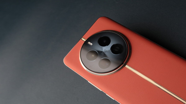 Realme 12 Pro+ xplorer Red वेरिएंट की सेल Flipkart पर शुरू, जानिए कीमत