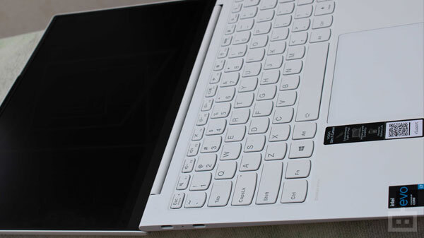 इंटेल कोर अल्ट्रा 7 प्रोसेसर के साथ Lenovo Yoga Slim 7i भारत में लॉन्च