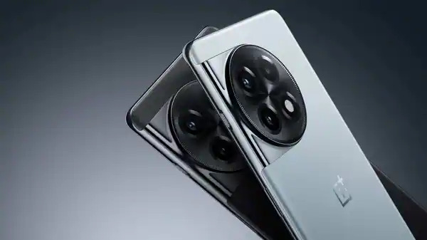 OnePlus का यह फ्लैगशिप फोन मिल रहा हजारों रुपए सस्ता, जानें ऑफर