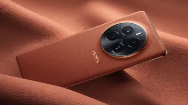 अप्रैल में OnePlus, Samsung समेत इन ब्रांड्स के Smartphone होंगे लॉन्च