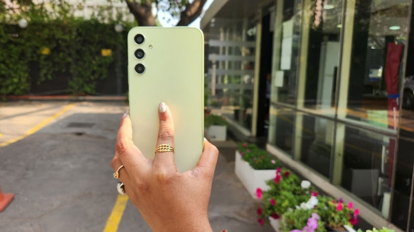 Samsung Galaxy A34 5G पर भारी छूट, जानिए ऑफर, कीमत व स्पेसिफिकेशंस