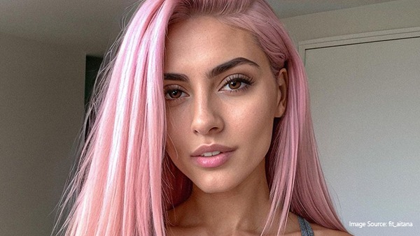 मिलिए 25 साल की AI मॉडल एताना से जो हर महिने कमाती हैं लाखों रु