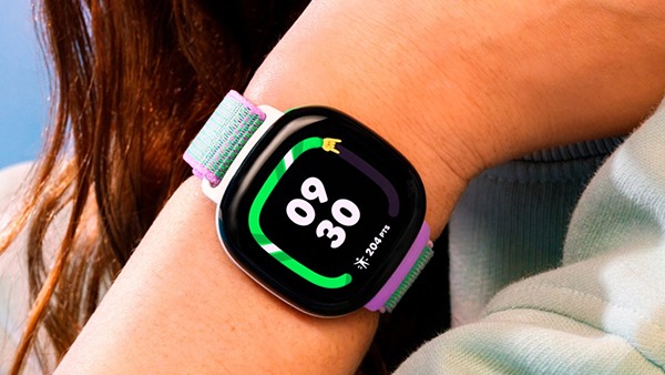 लॉन्च हुई Google Fitbit Ace LTE स्मार्टवॉच