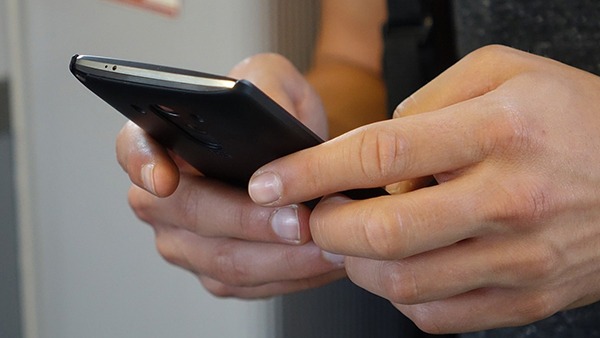 मोबाइल फोन के बारे में 5 मिथ जिन्हें आप सच मानते थे