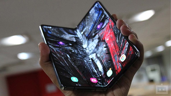 फोल्‍डेबल डिवाइस: क्‍या होगा इनका भविष्‍य?