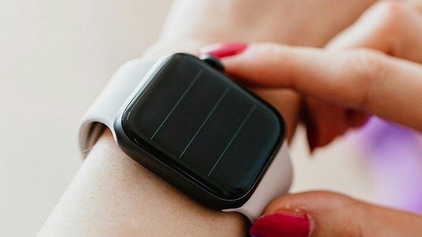 पार्किसंस बीमारी के लक्षणों का पता लगा सकती है Smartwatch