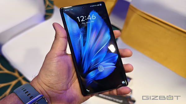 15000 रुपये की छूट पर पहली सेल में खरीदें Vivo X Fold 3 Pro 5G 