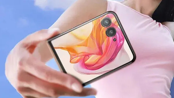 Motorola Razr 50 Ultra भारत में स्नैपड्रैगन 8s जेन 3 SoC के साथ लॉन्च