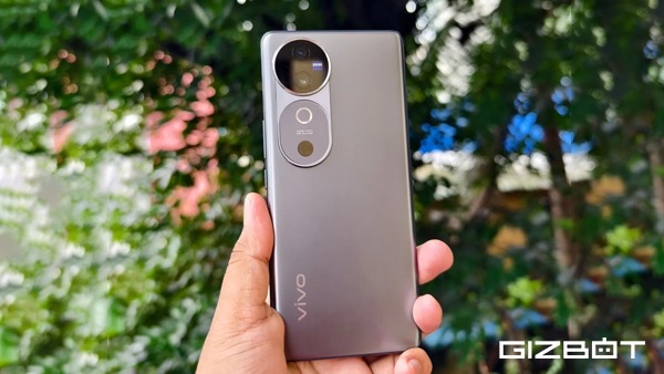 Vivo V40 और Vivo V40 Pro में से किसे खरीदना रहेगा आपके लिए बेहतर, जाने