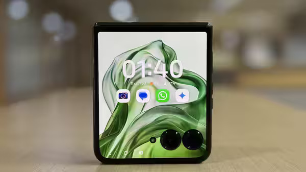 क्या Motorola Razr 40 Ultra नए Razr 50 से बेहतर है?, यहां जानें