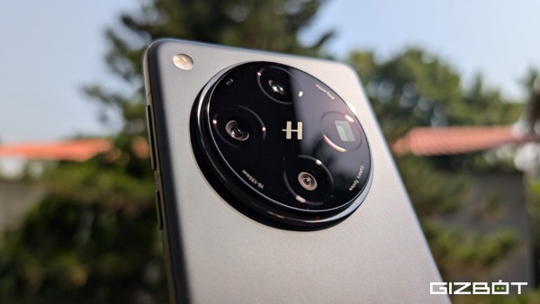 OPPO Find X8 Pro के सेगेमेंट को परभाषित करने वाले फोन बनने के 5 कारण 