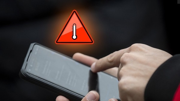 क्या बैक पैनल के रंग से फोन होता है ज्यादा गर्म?