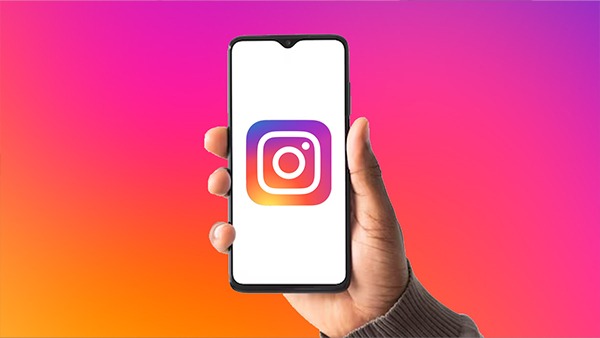 Instagram पर स्टॉक करने वालों से बचने का आसान तरीका Instagram पर स्टॉक करने वालों से बचने का आसान तरीका
