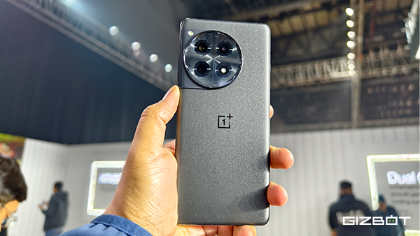 Oneplus 12R की कीमतों में भारी गिरावट, जानें नई कीमत व उपलब्धता