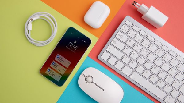 Smartphone और इलेक्ट्रॉनिक्स की कीमत पर US-China Tariff का असर