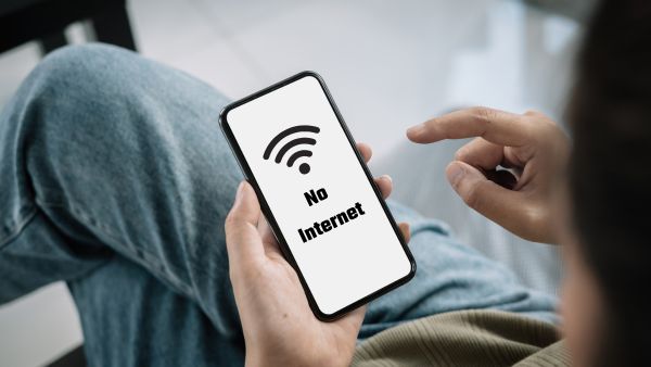 मोबाइल इंंटरनेट नहीं कर रहा काम तो यूज करें ये ट्रिक्स