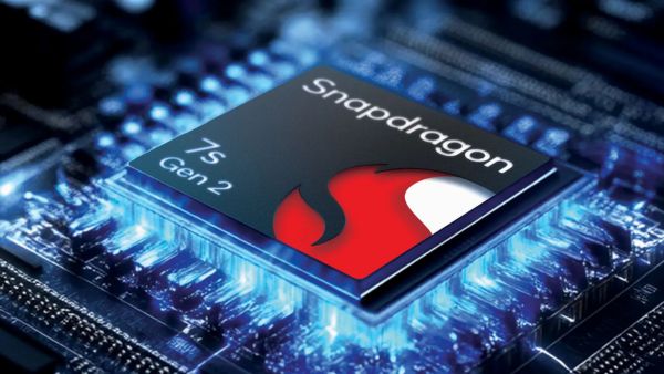 Motorola का ये फोन मिल रहा 10000 रुपये सस्ता 