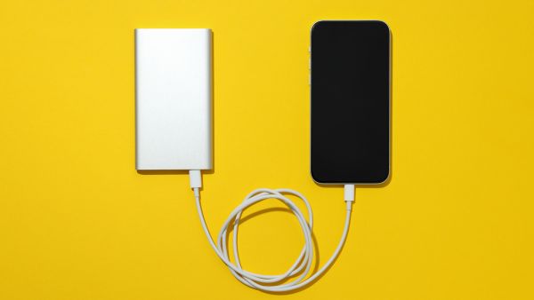 Power Bank खरीदने की कर रहे हैं तैयारी तो जान लें ये जरूरी बातें Power Bank खरीदने की कर रहे हैं तैयारी तो जान लें ये जरूरी बातें