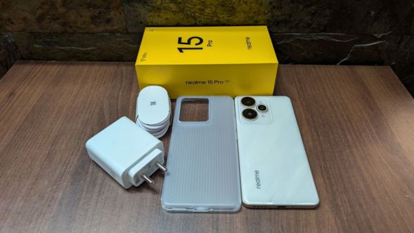 Realme 15 vs iQOO Z10R: कौन सा Smartphone है आपके लिए बेस्ट ऑप्शन