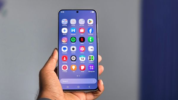 Samsung Galaxy S25 FE हैंड्स-ऑन फील