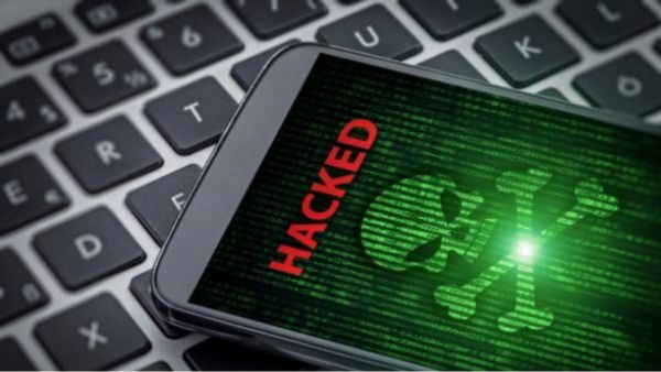 हैकिंग के संकेत देता है स्मार्टफोन