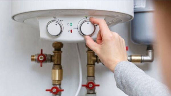 Geyser Tips: गीजर चलाने का आ गया वक्त