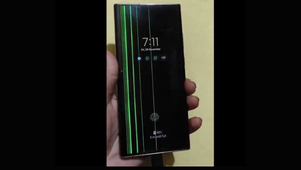 Samsung फोन्स में फिर बढ़ी ‘Green Line’ की समस्या,
