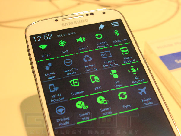Samsung Galaxy S4 Notification Panel